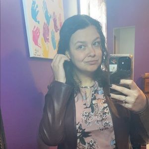 Meet your Posher, Nicole